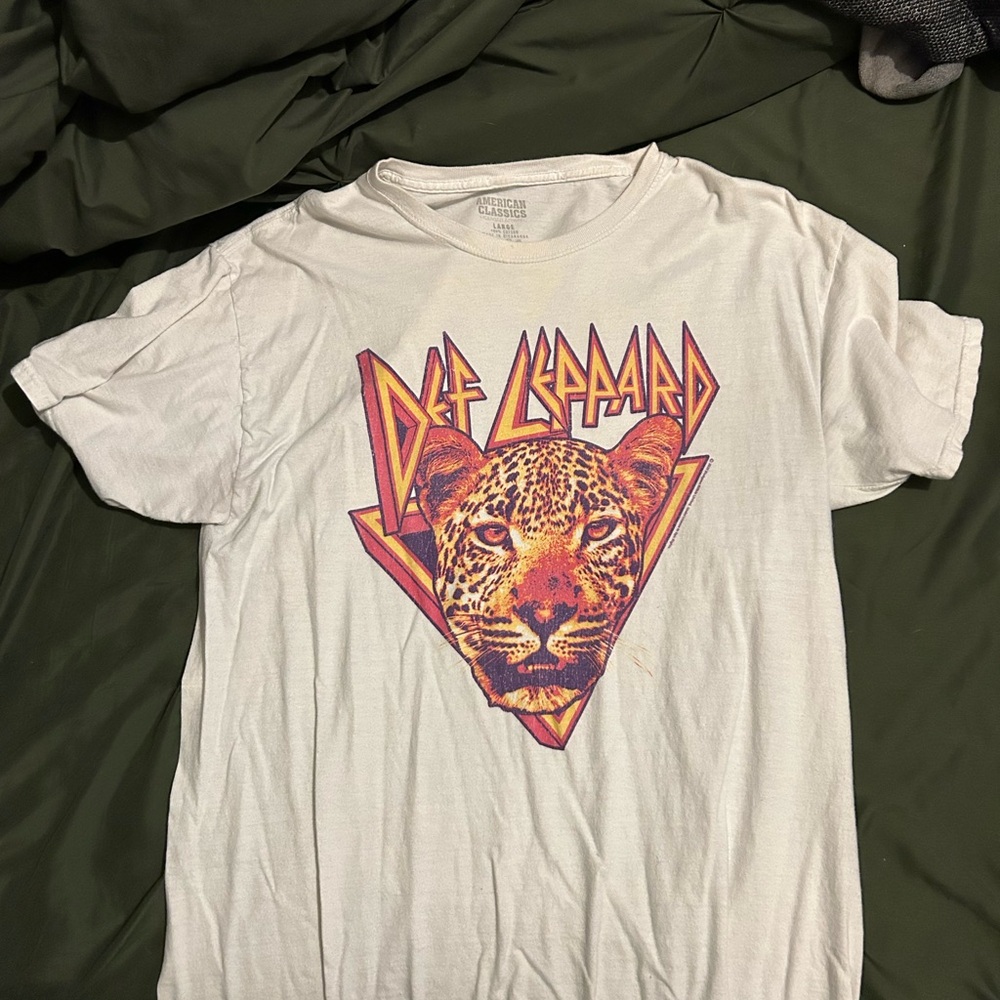 Def Leppard Graphic White T-Shirt